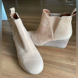 Toms Kelsey wedge boot